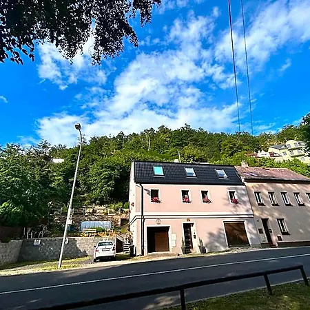 U Kuzelky Aparthotel Loket
